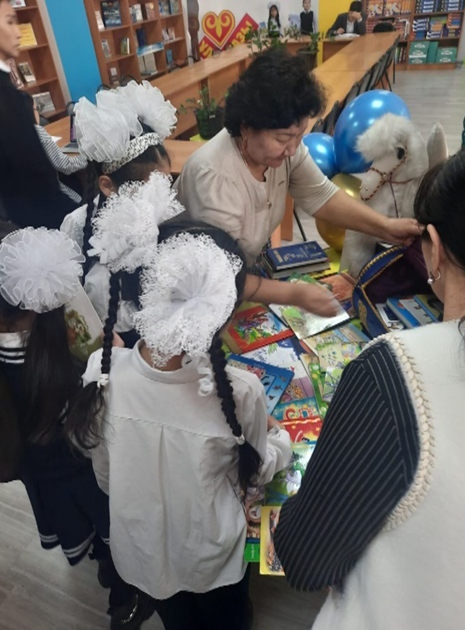 "Халықаралық кітап сыйлау" күні